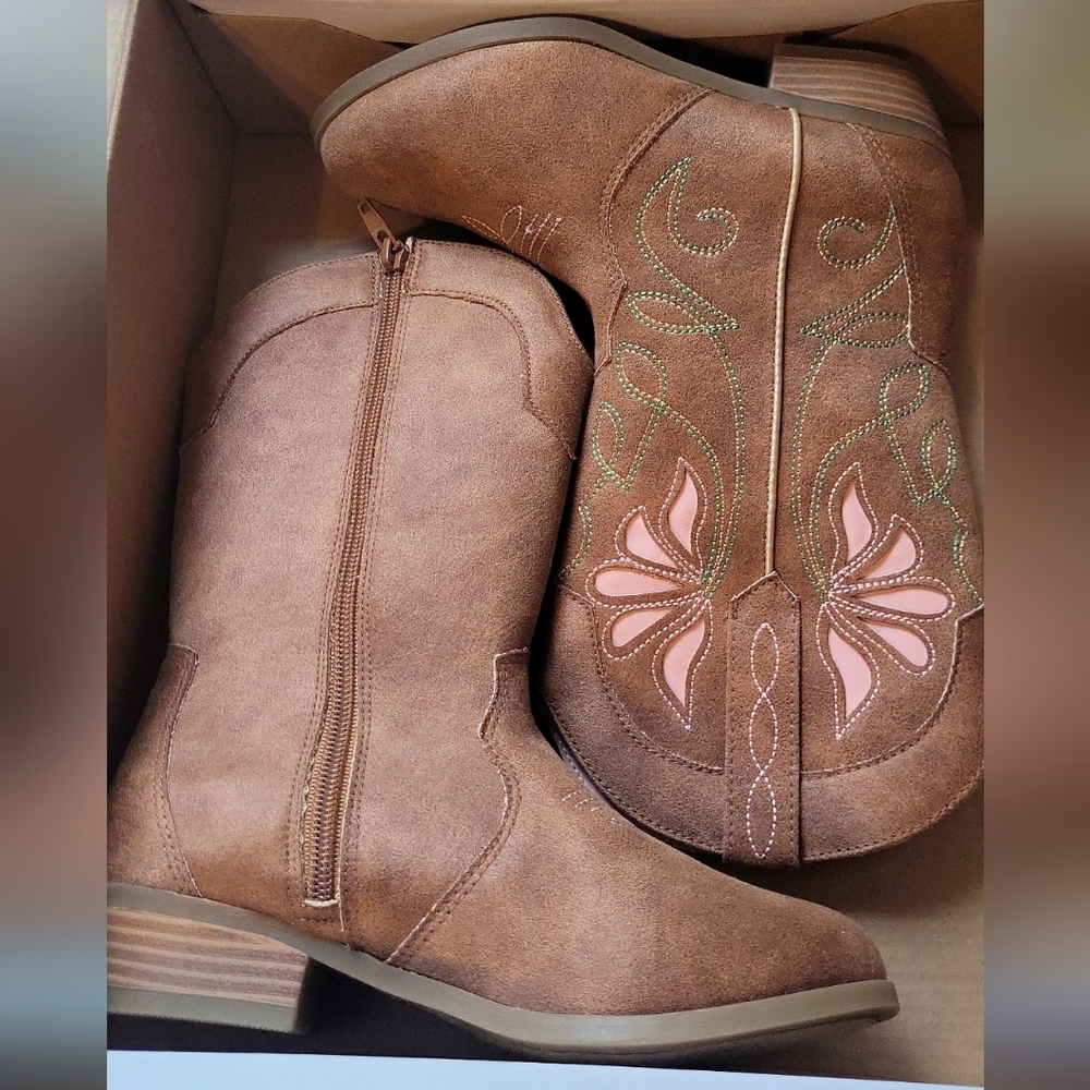 Magellan Outdoors Girls' Floral Embroidered Western Boots